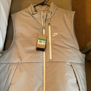 Nike vest
